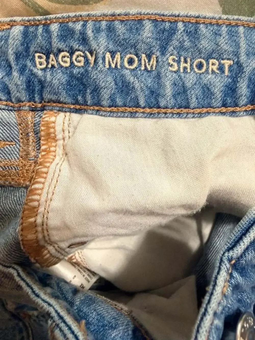 American Eagle Baggy Mom Short with Floral Print